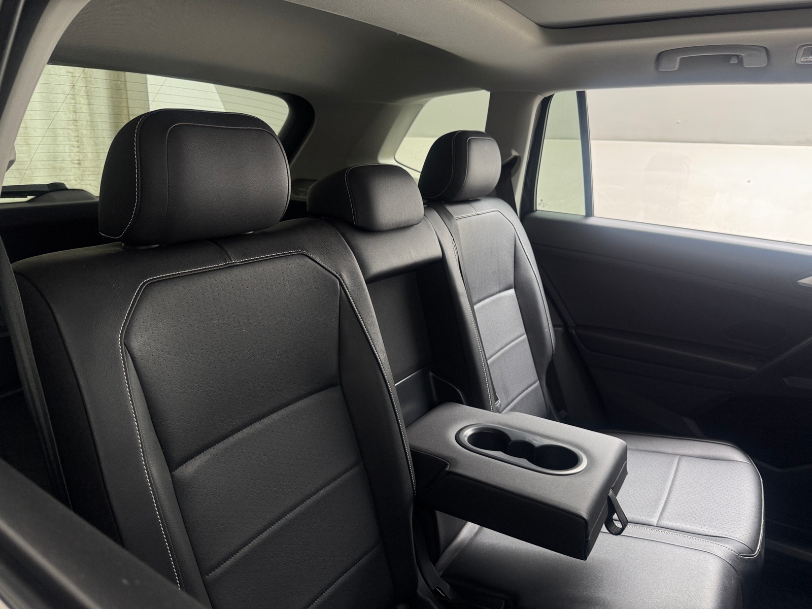 Thumbnail: 2021 Volkswagen Tiguan - 6