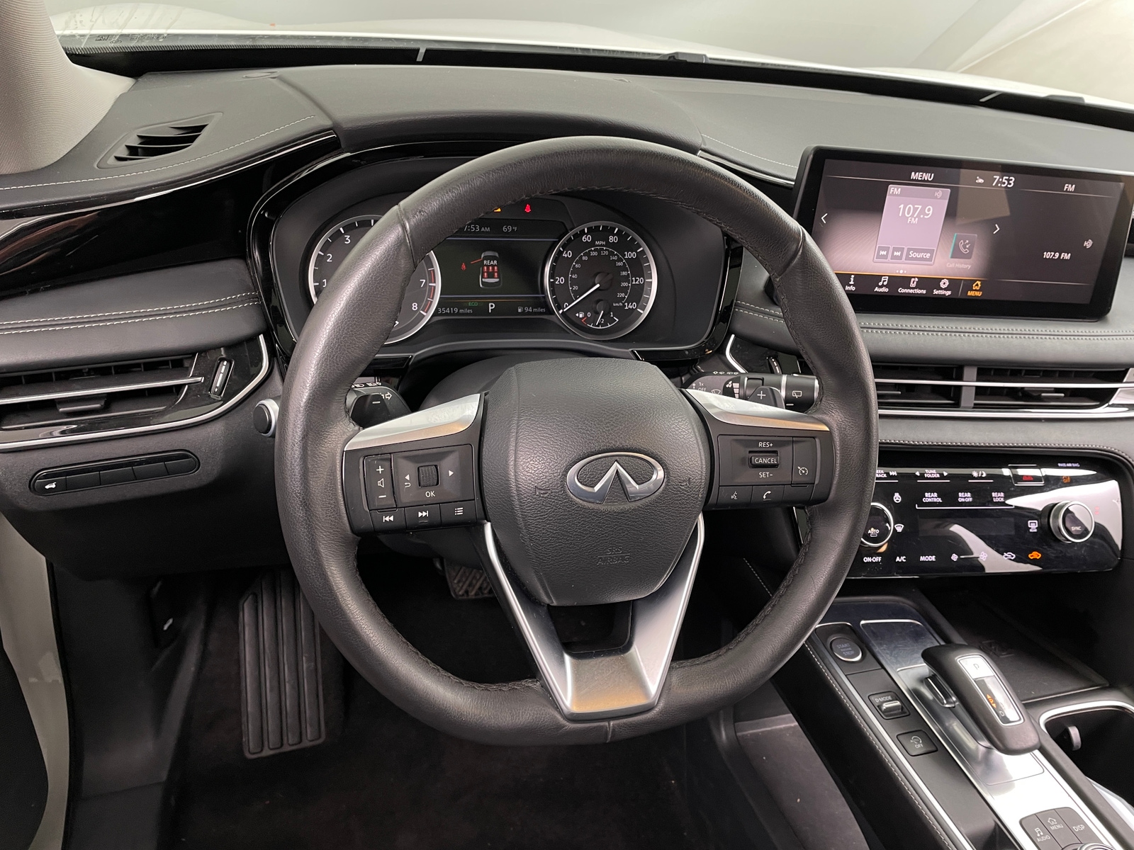 Thumbnail: 2023 INFINITI QX60 - 4
