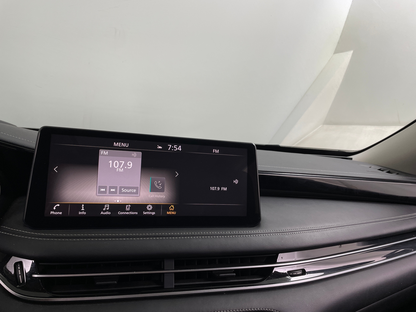 Thumbnail: 2023 INFINITI QX60 - 3