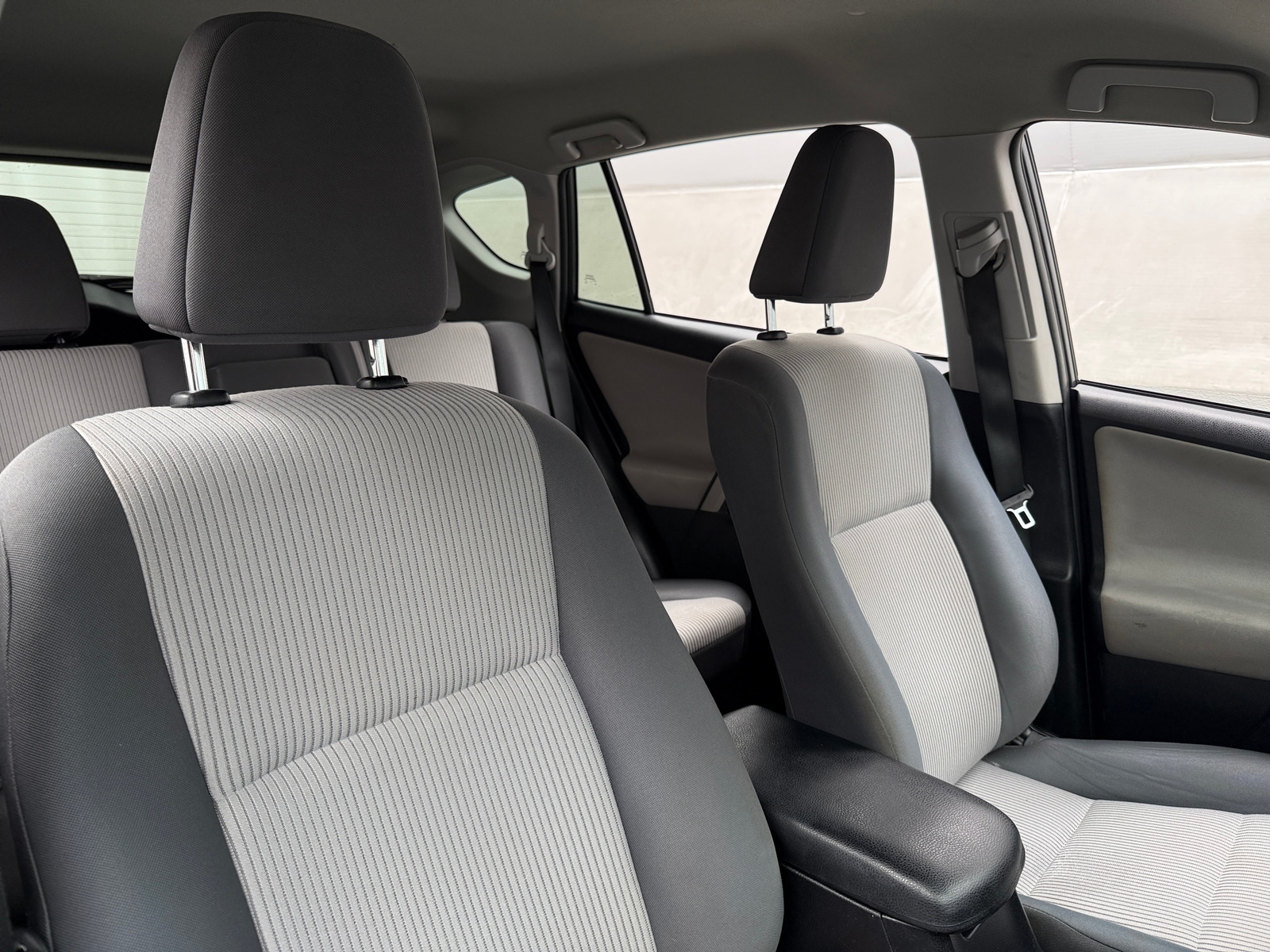 Thumbnail: 2014 Toyota RAV4 - 2