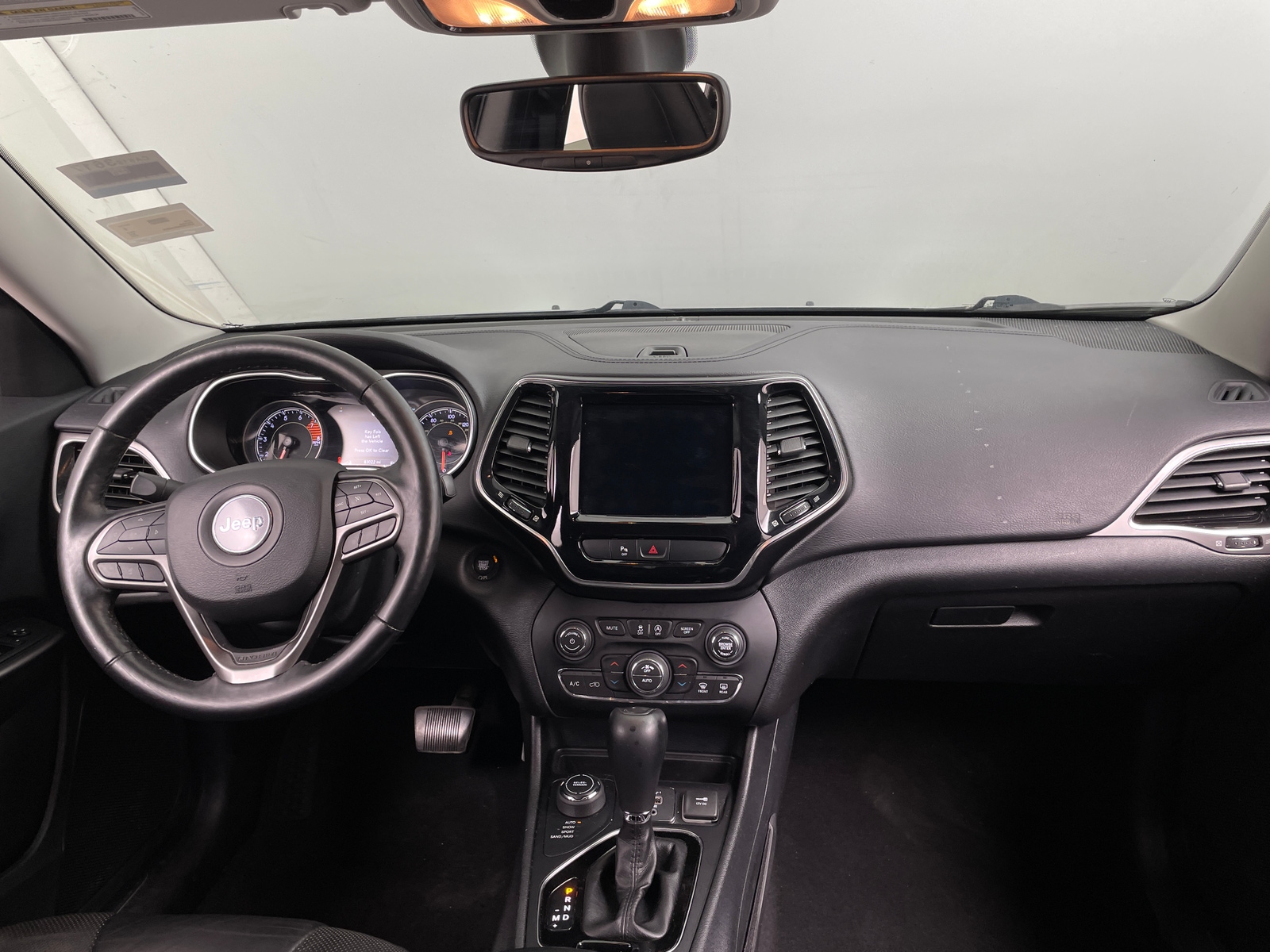 Thumbnail: 2019 Jeep Cherokee - 2