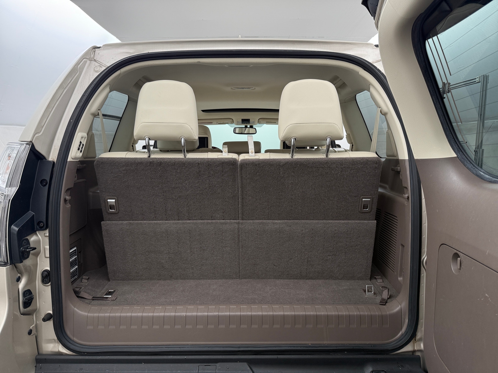 Thumbnail: 2015 Lexus GX - 6