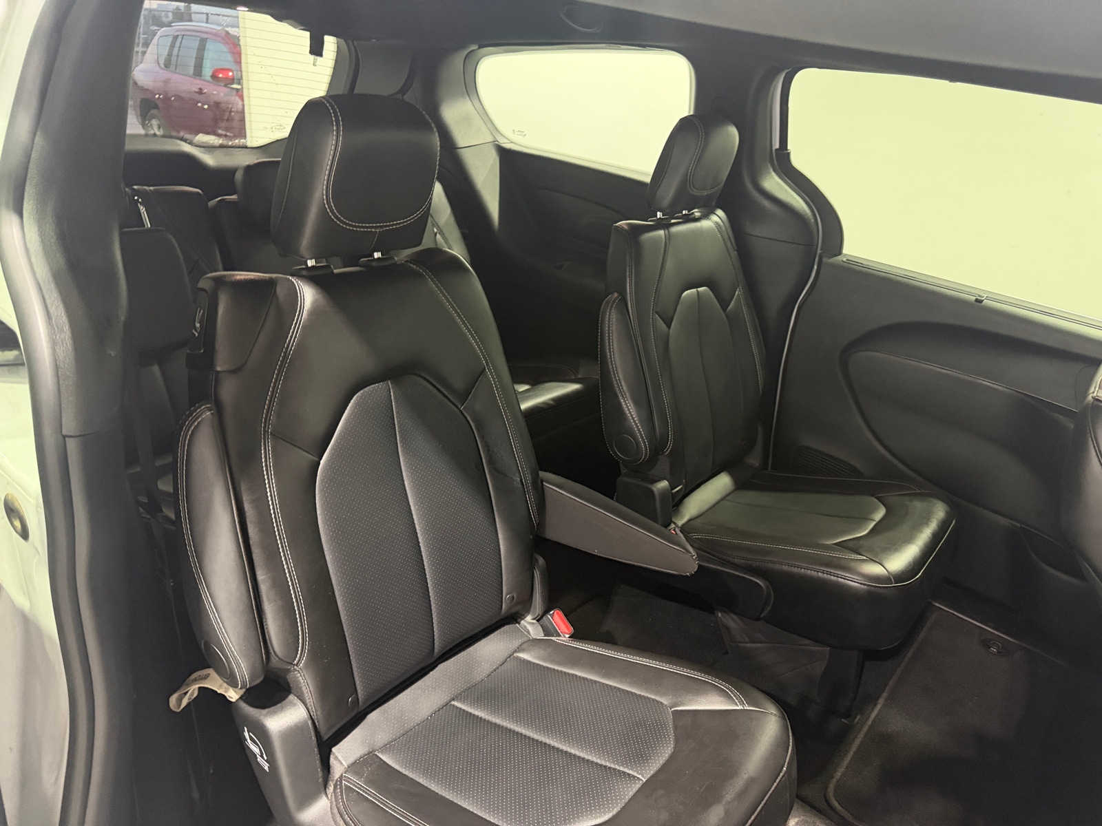 Thumbnail: 2025 Chrysler Pacifica - 5