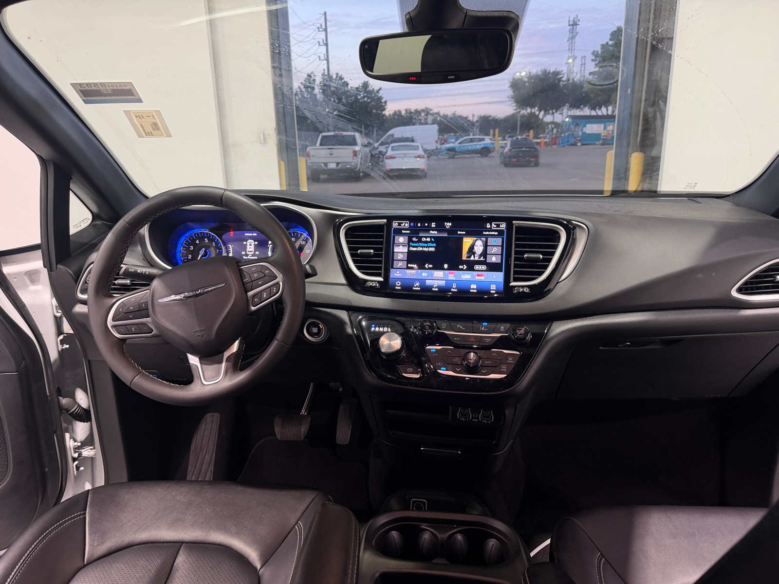Thumbnail: 2025 Chrysler Pacifica - 2