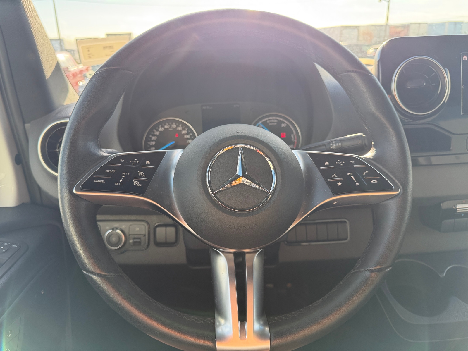 Thumbnail: 2024 Mercedes-Benz eSprinter - 3