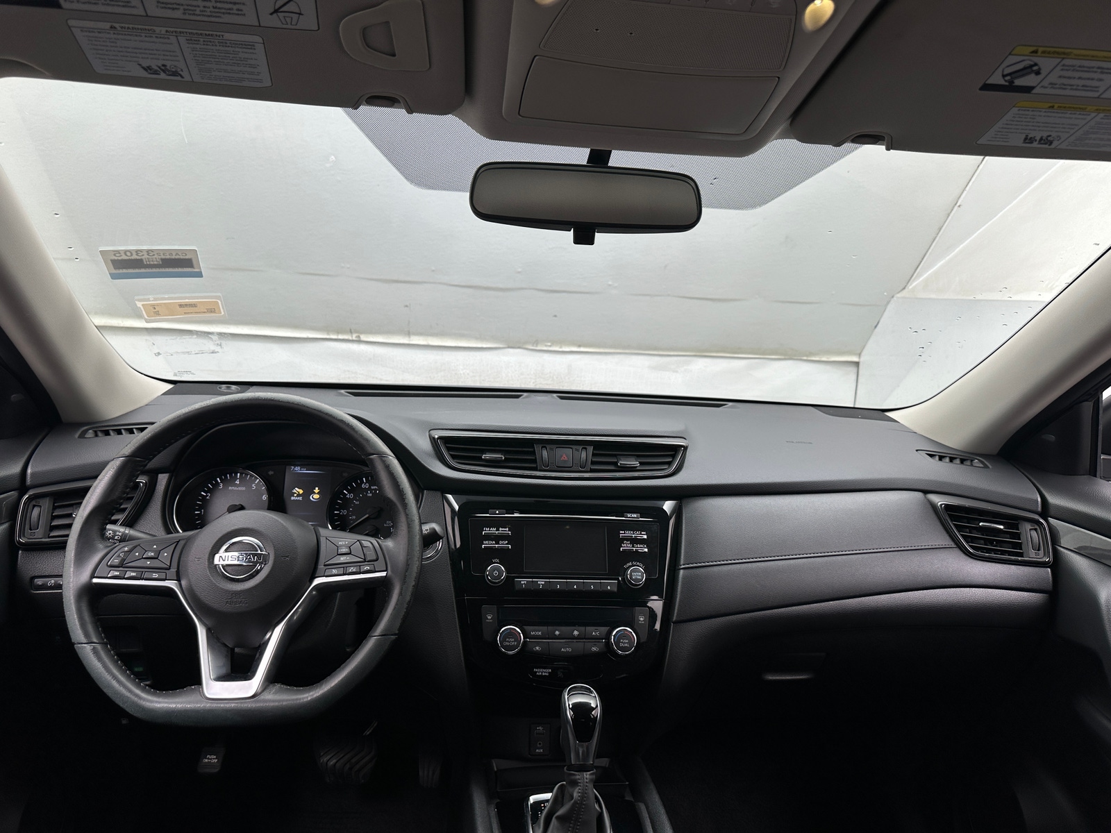 Thumbnail: 2017 Nissan Rogue - 3