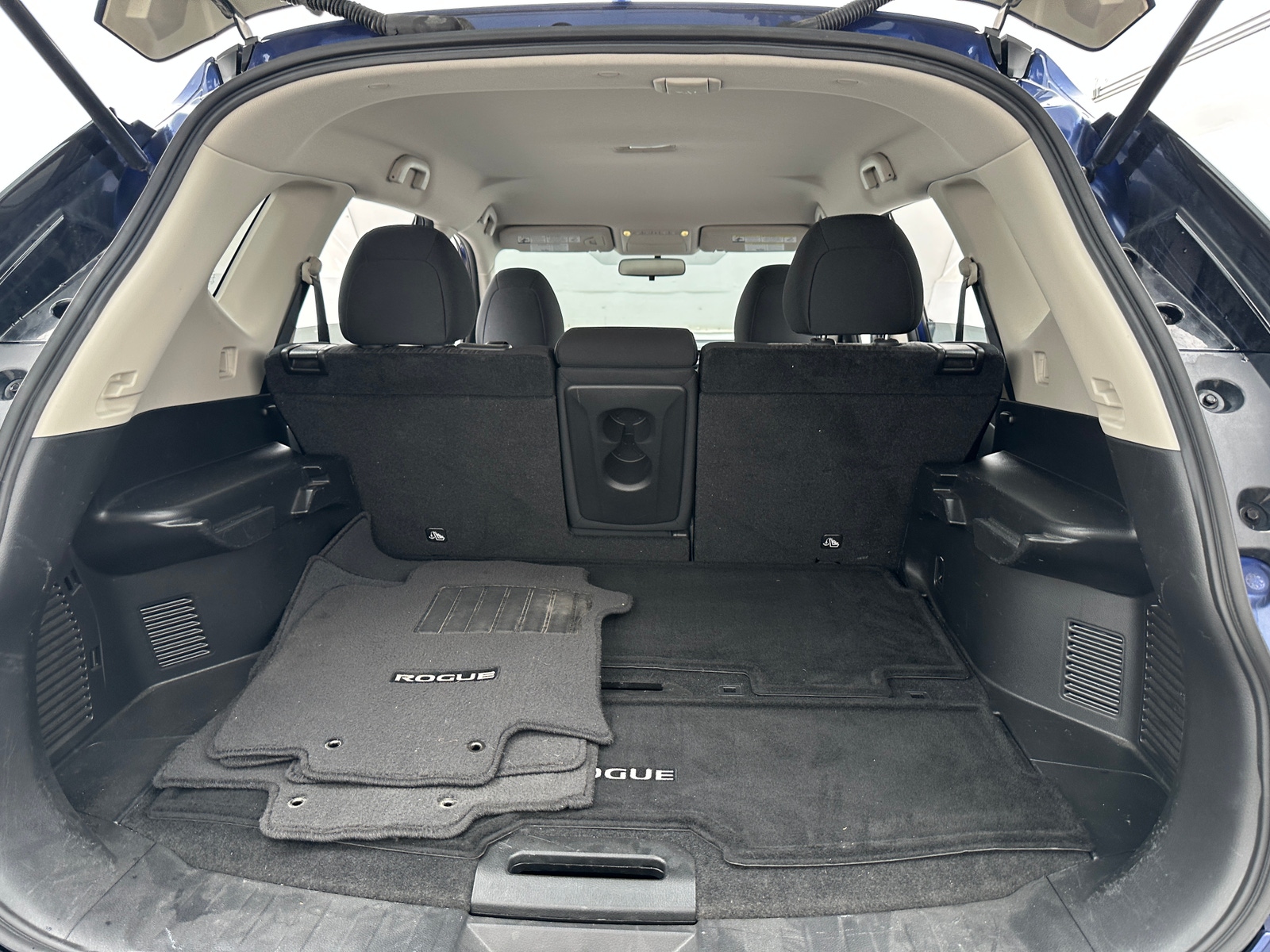 Thumbnail: 2017 Nissan Rogue - 7