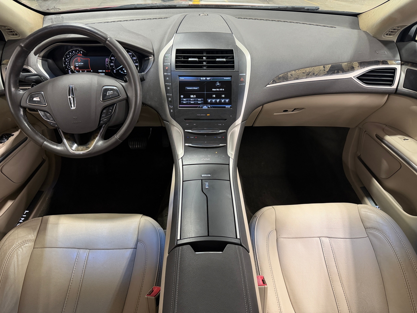 Thumbnail: 2016 Lincoln MKZ - 2