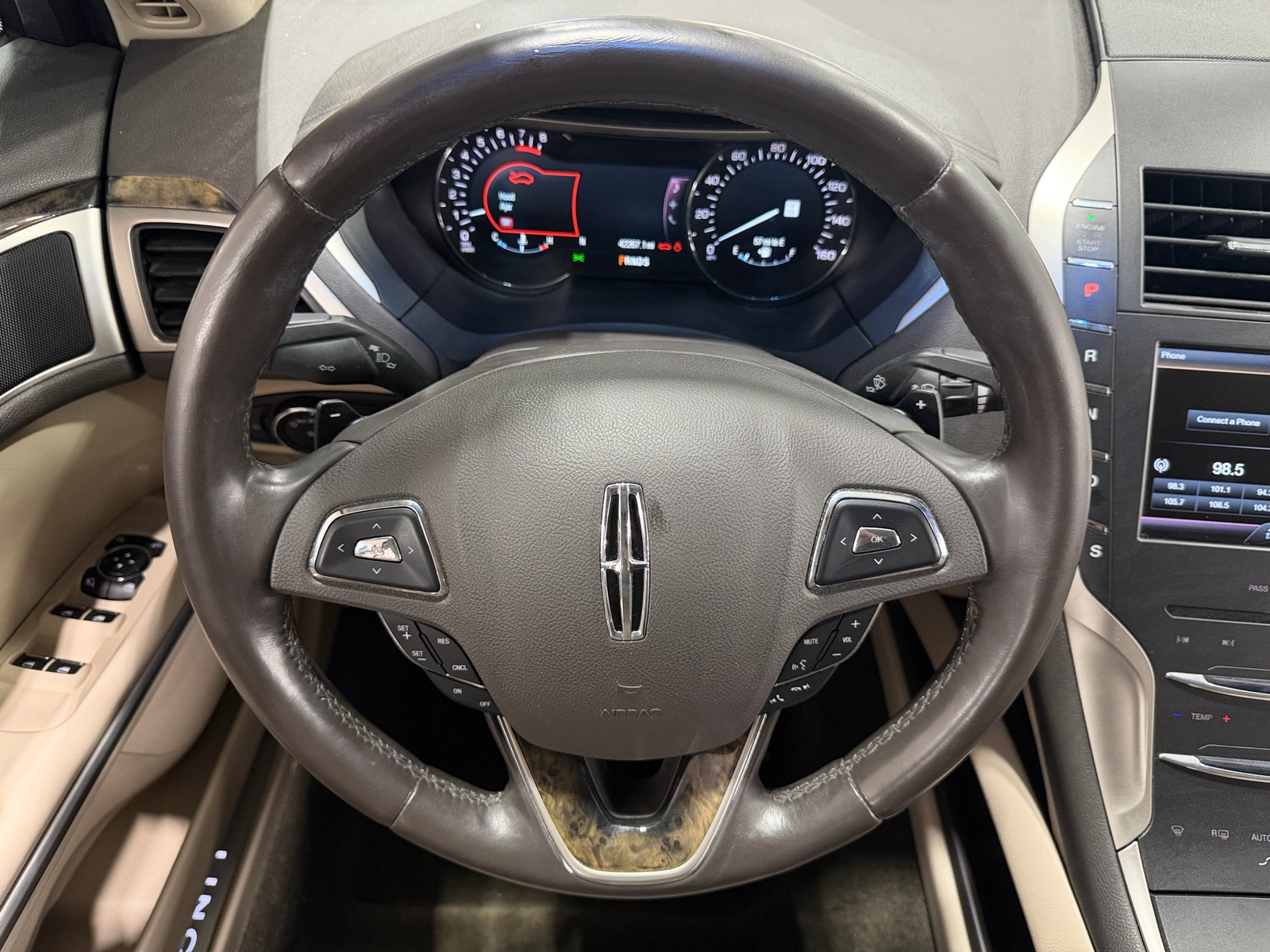 Thumbnail: 2016 Lincoln MKZ - 4
