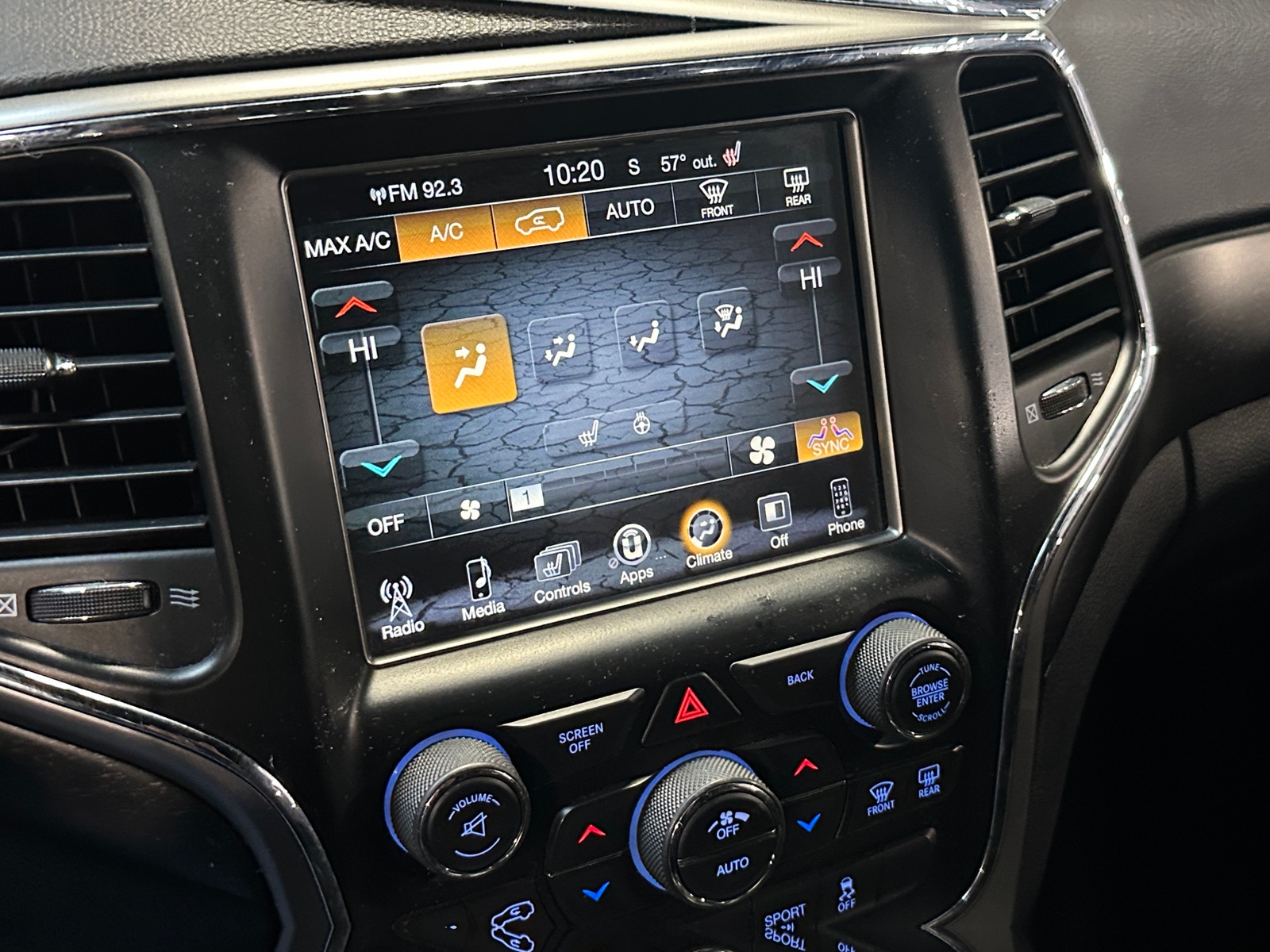 Thumbnail: 2017 Jeep Grand Cherokee - 3