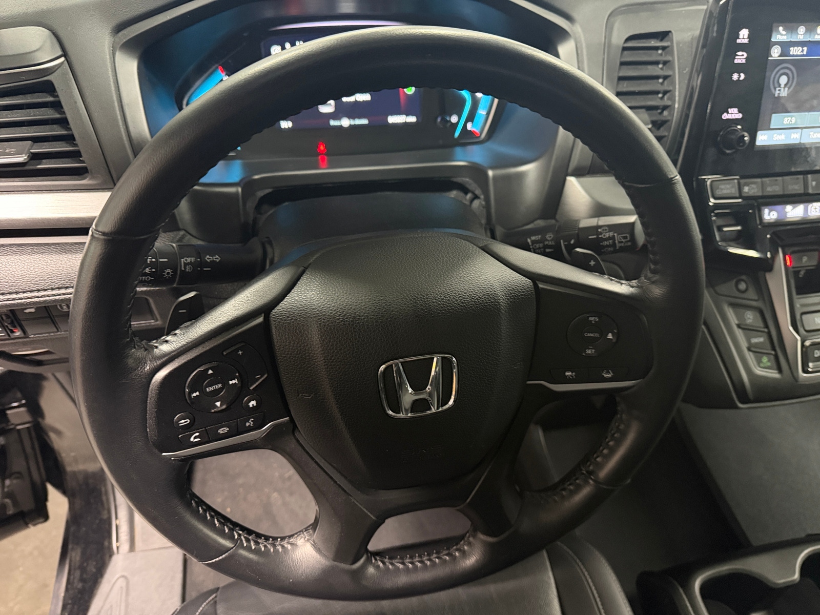 Thumbnail: 2023 Honda Odyssey - 4
