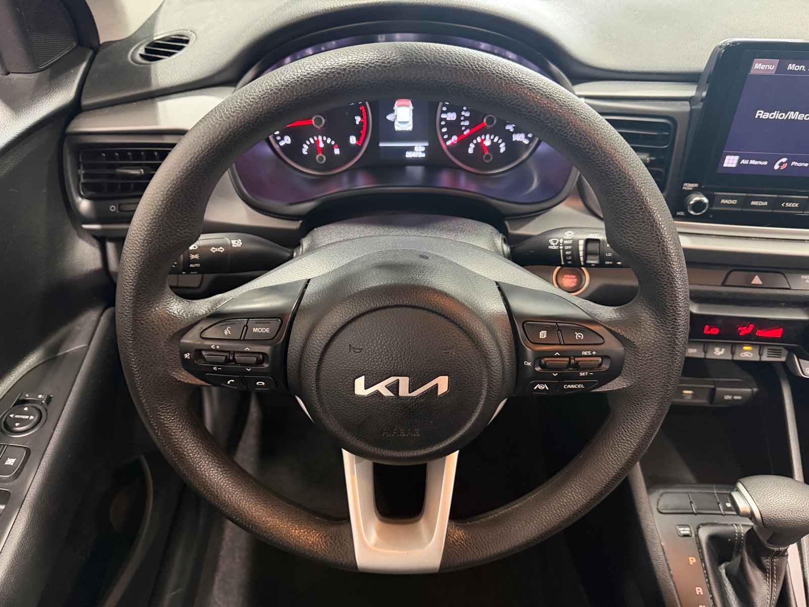 Thumbnail: 2023 Kia Rio - 5