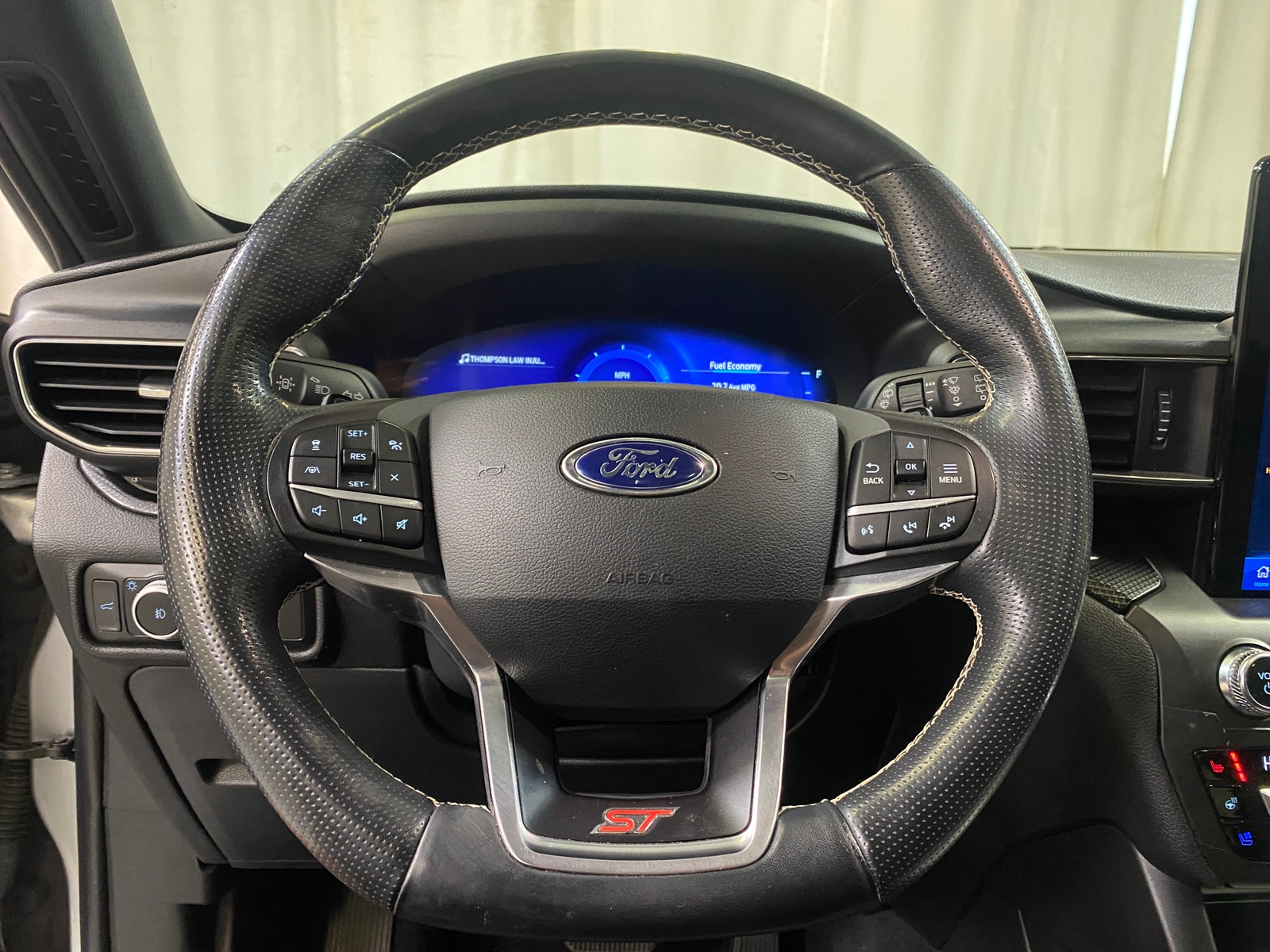 Thumbnail: 2020 Ford Explorer - 4