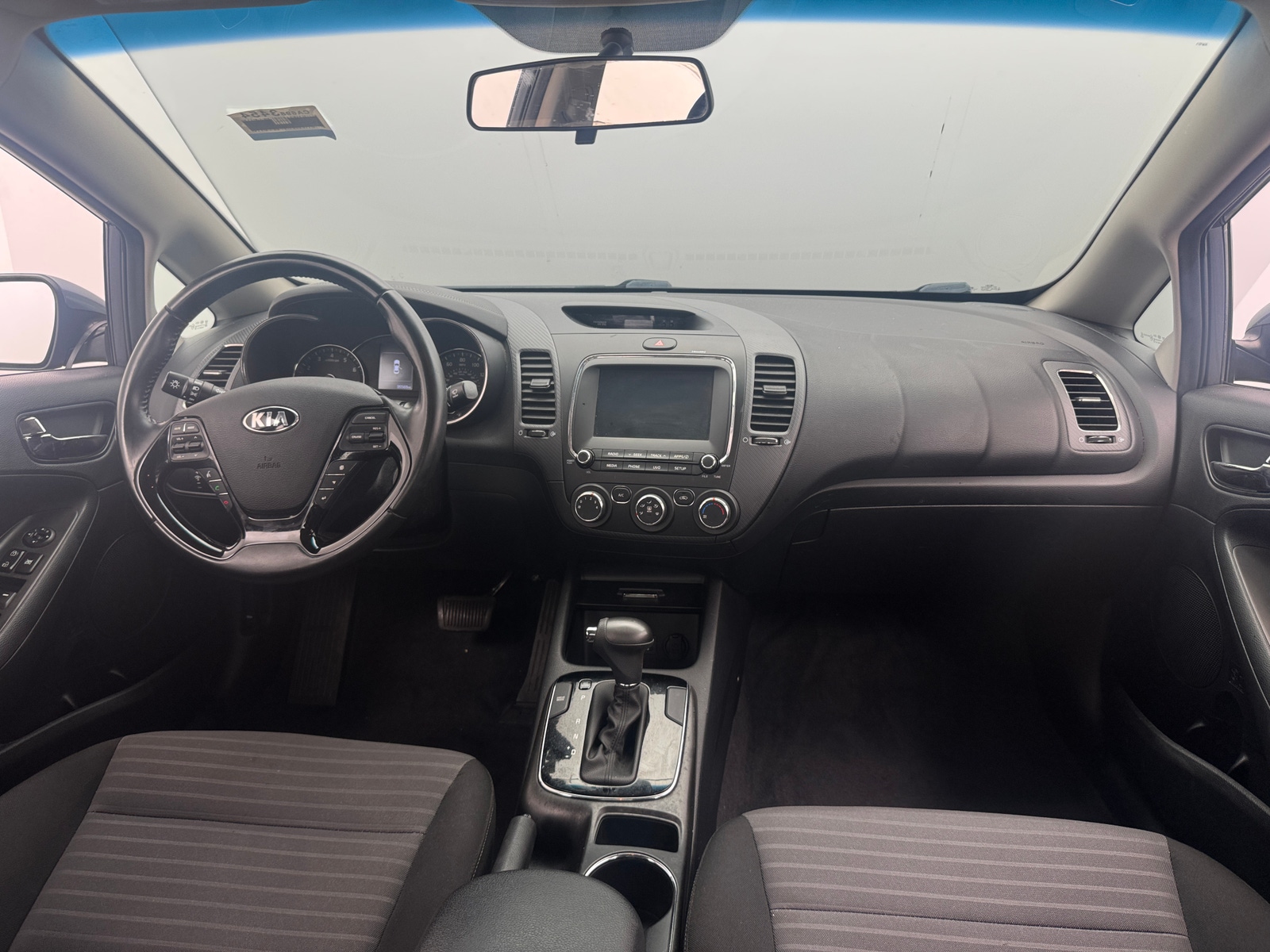 Thumbnail: 2018 Kia Forte - 3