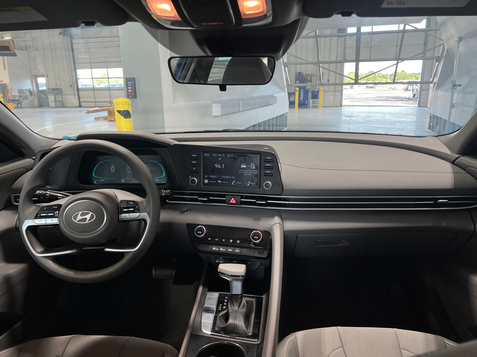 Thumbnail: 2025 Hyundai Elantra - 3