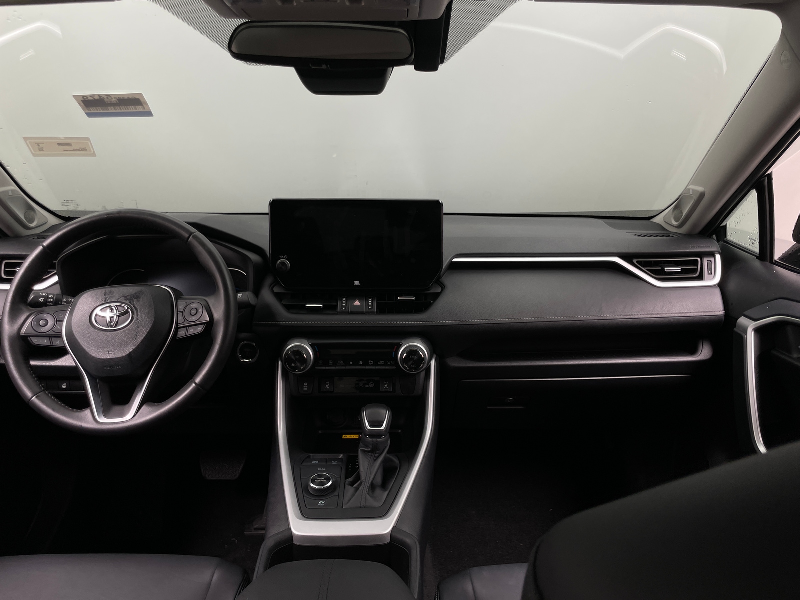 Thumbnail: 2024 Toyota RAV4 - 2