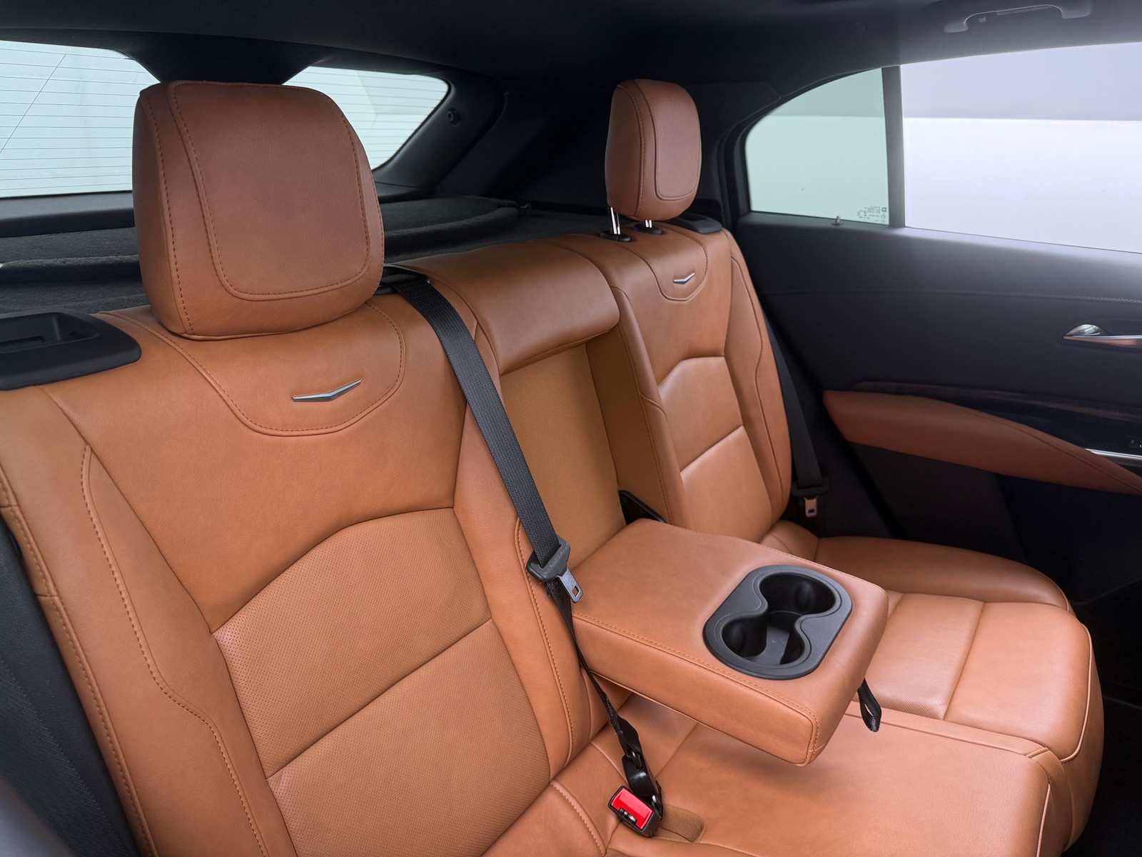 Thumbnail: 2022 Cadillac XT4 - 5