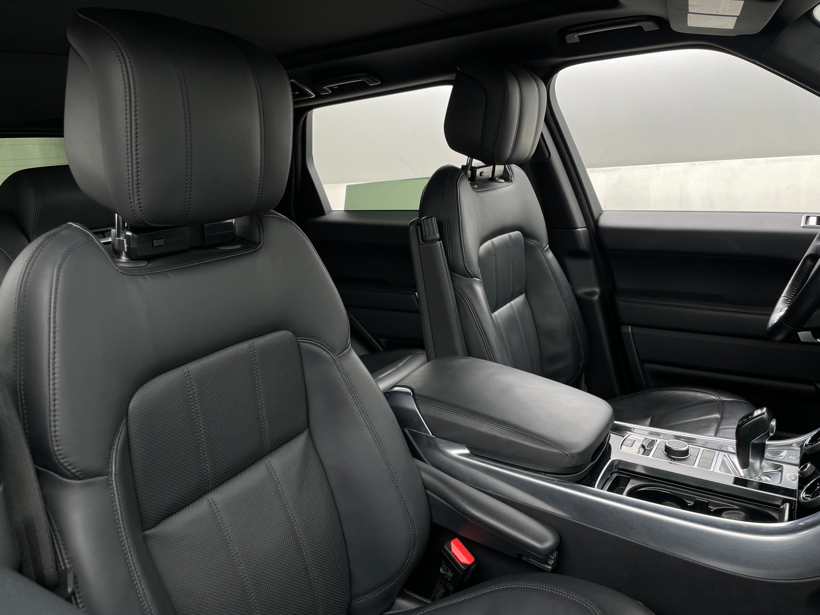 Thumbnail: 2018 Land Rover Range Rover Sport - 2