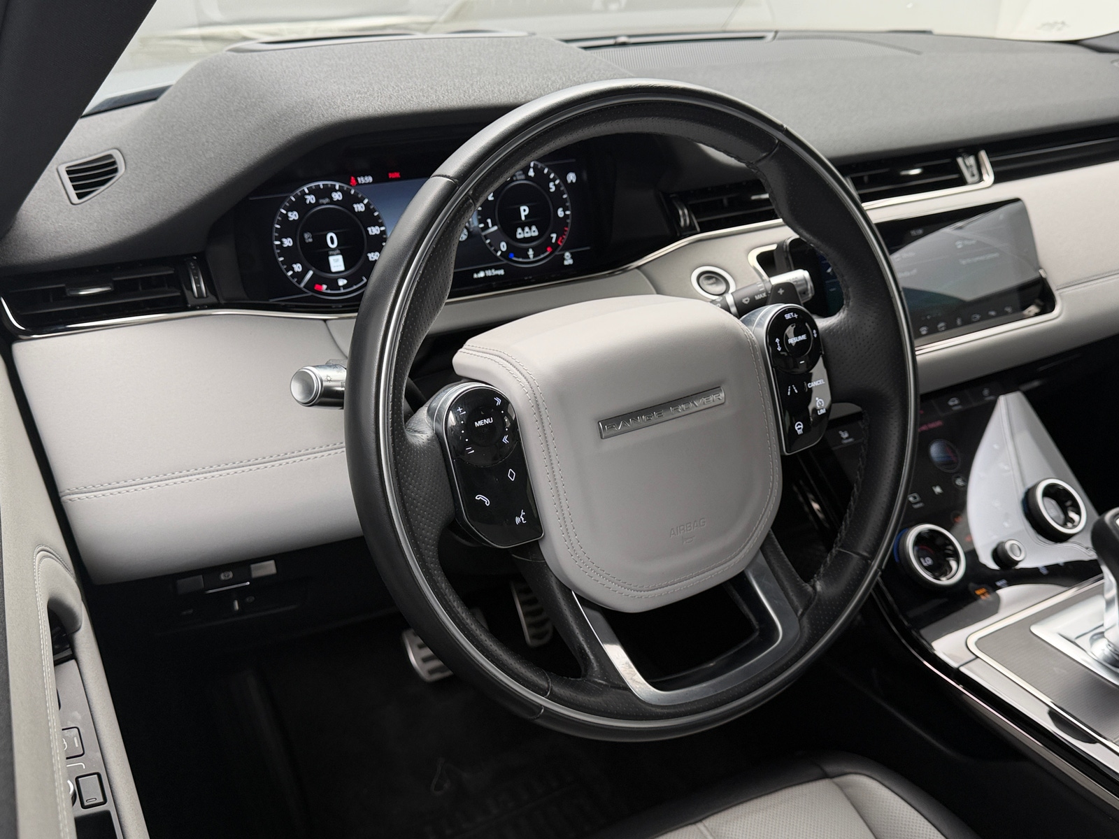Thumbnail: 2020 Land Rover Range Rover Evoque - 4
