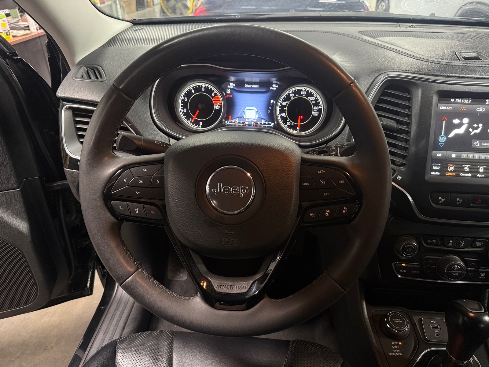 Thumbnail: 2023 Jeep Cherokee - 4