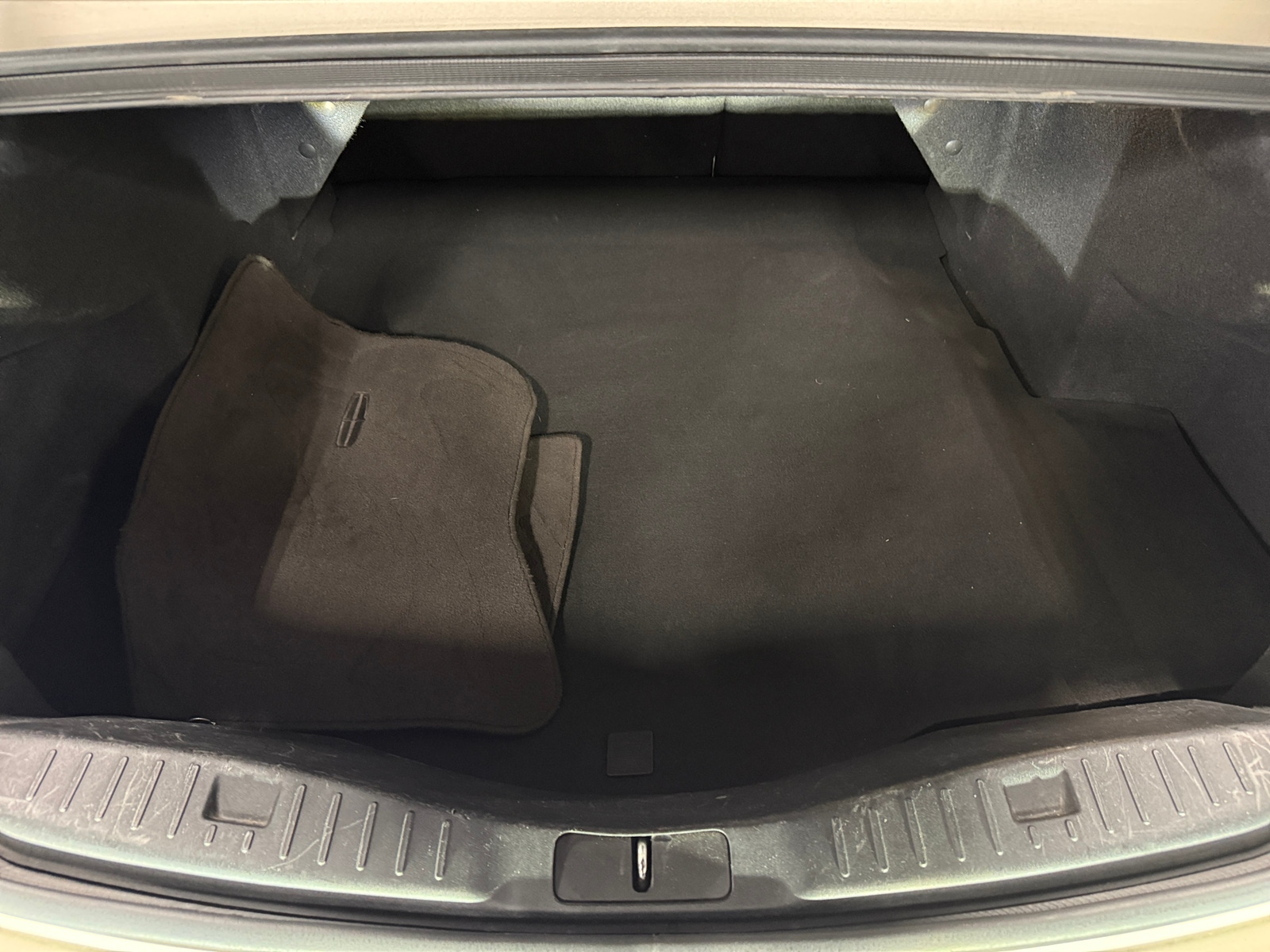 Thumbnail: 2017 Lincoln MKZ - 6