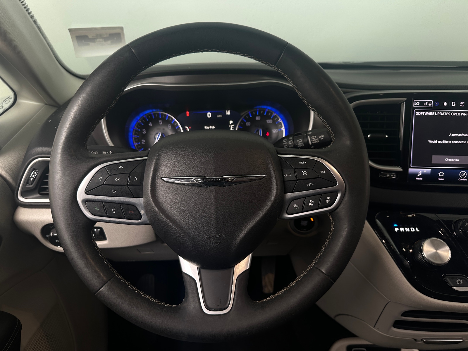 Thumbnail: 2024 Chrysler Pacifica - 4