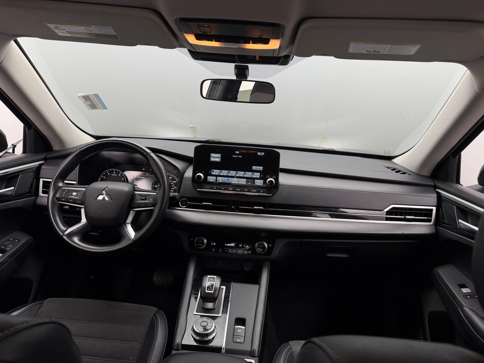 Thumbnail: 2024 Mitsubishi Outlander - 2