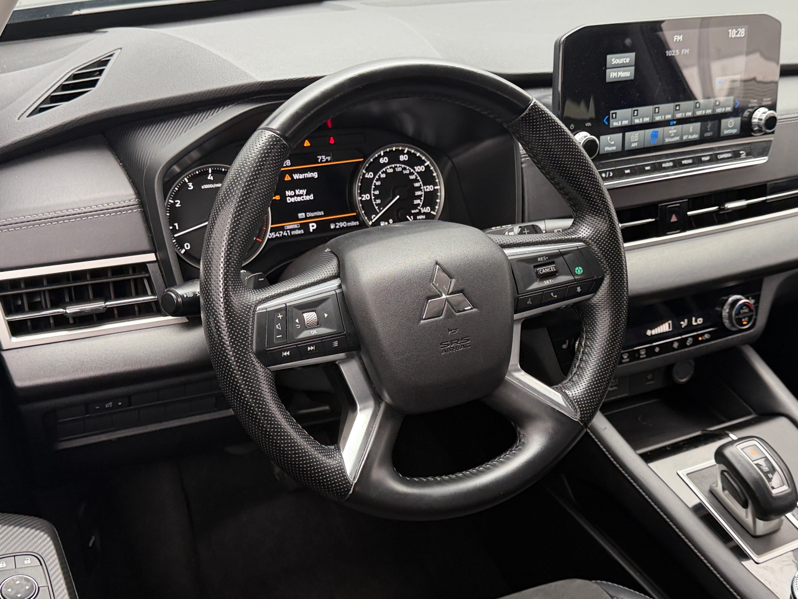 Thumbnail: 2024 Mitsubishi Outlander - 4