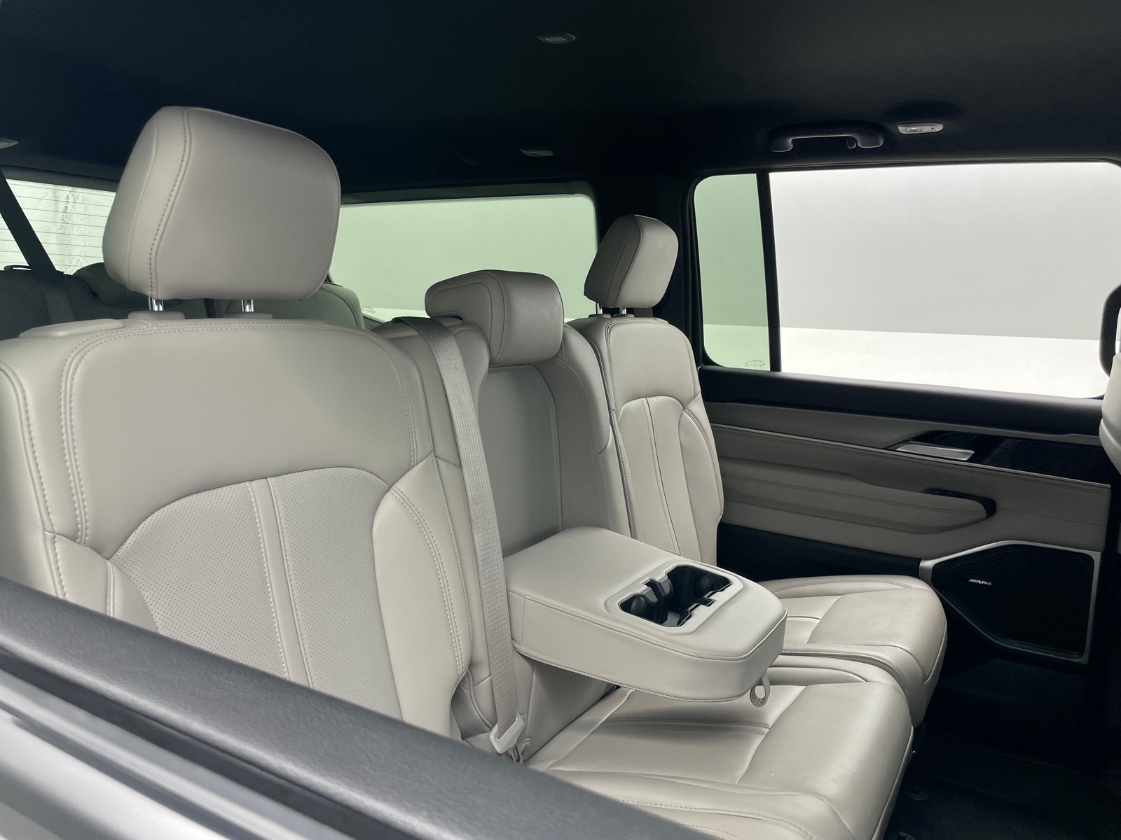 Thumbnail: 2025 Jeep Wagoneer - 5