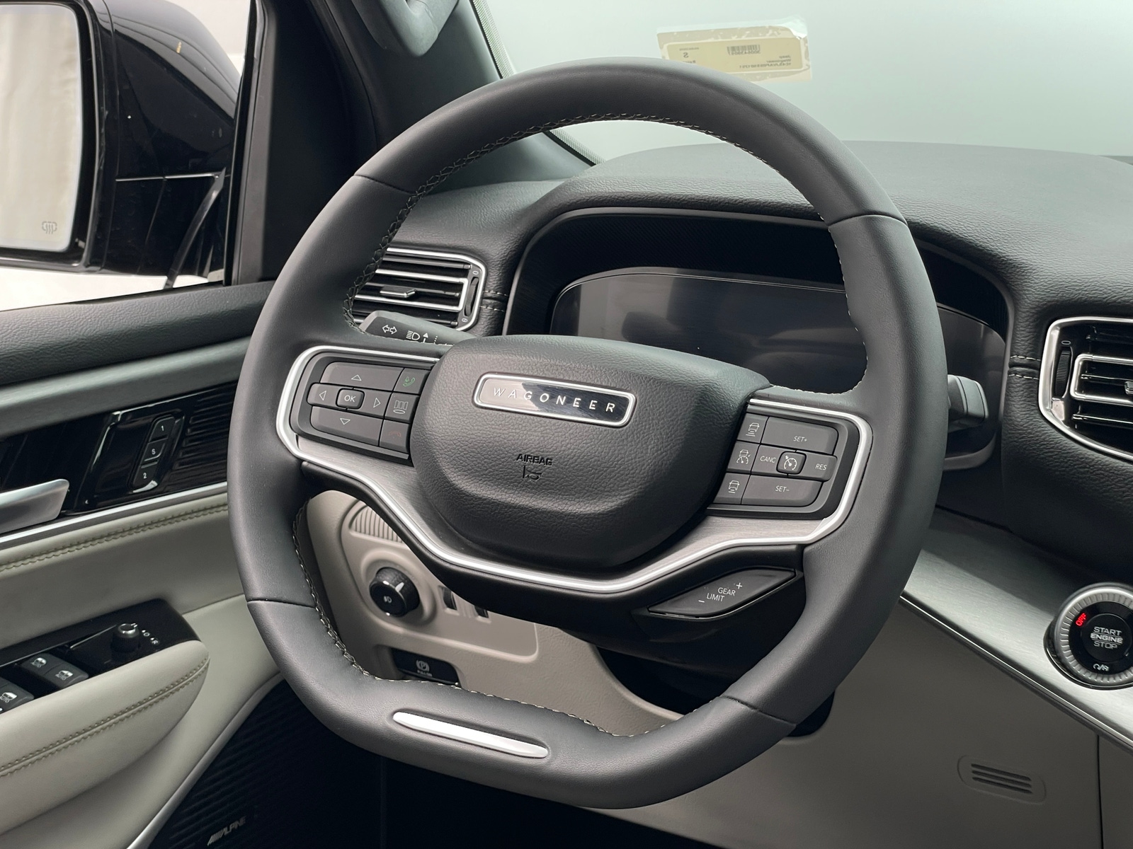 Thumbnail: 2025 Jeep Wagoneer - 4