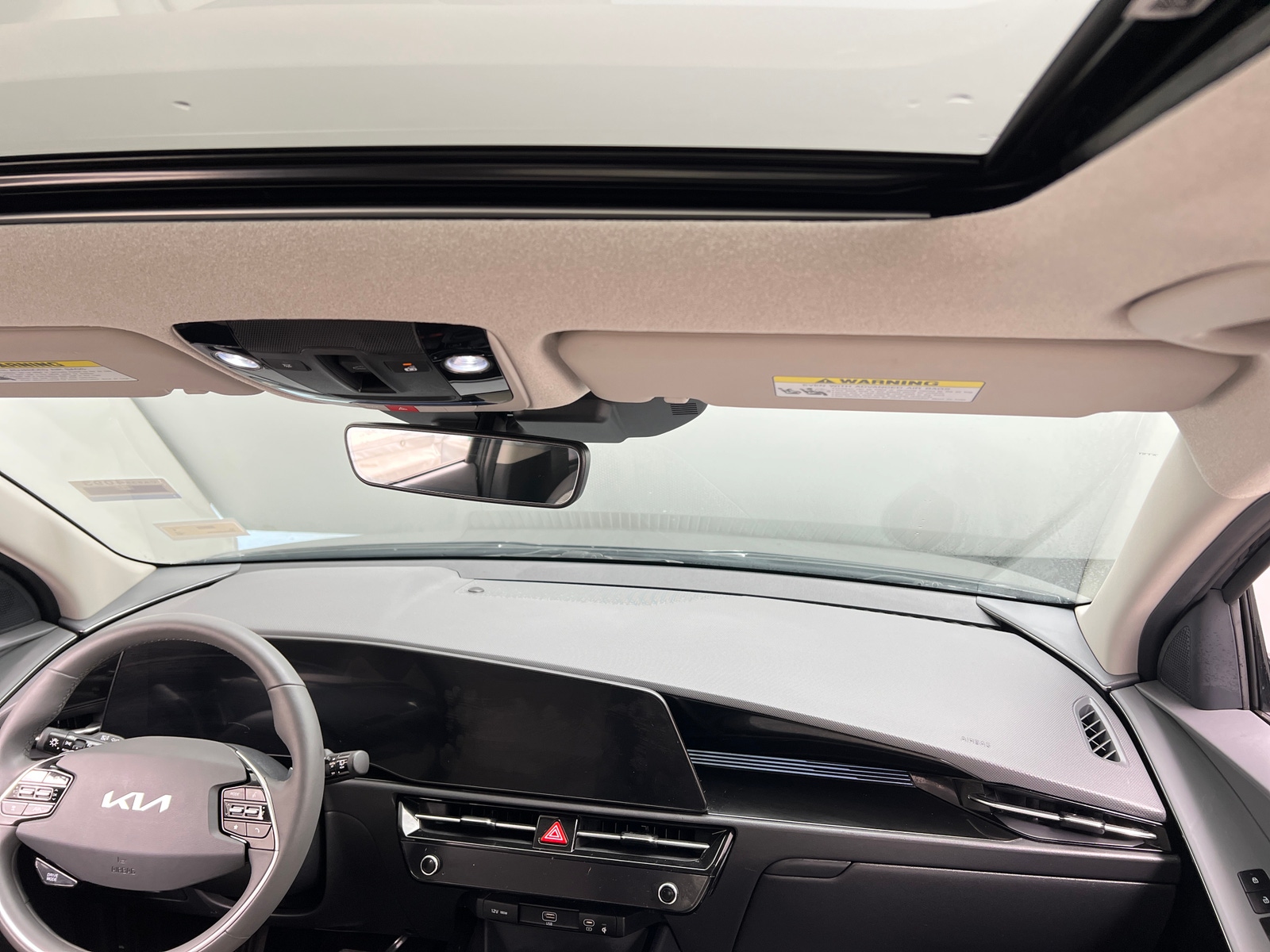 Thumbnail: 2023 Kia Niro - 2