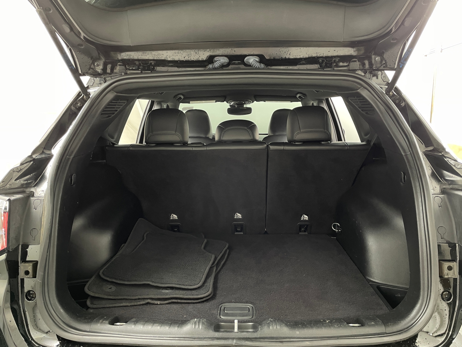 Thumbnail: 2023 Jeep Compass - 6
