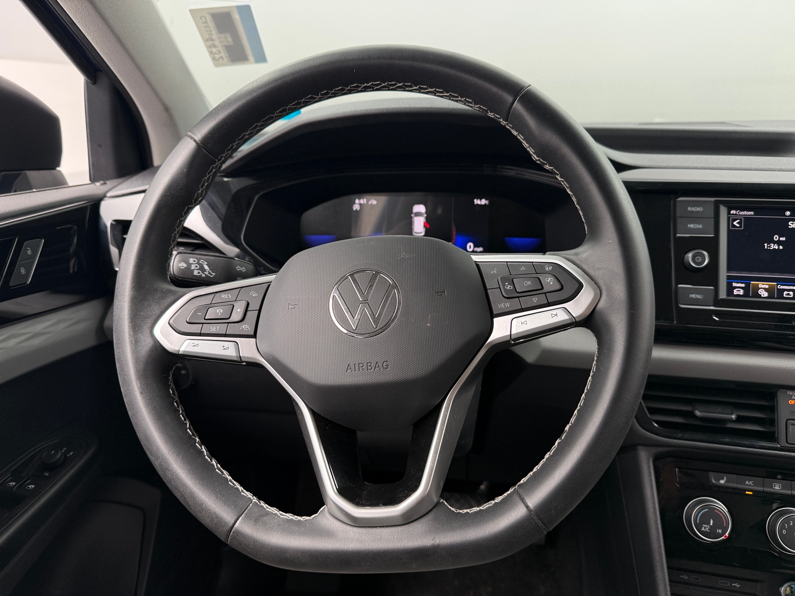 Thumbnail: 2023 Volkswagen Taos - 5