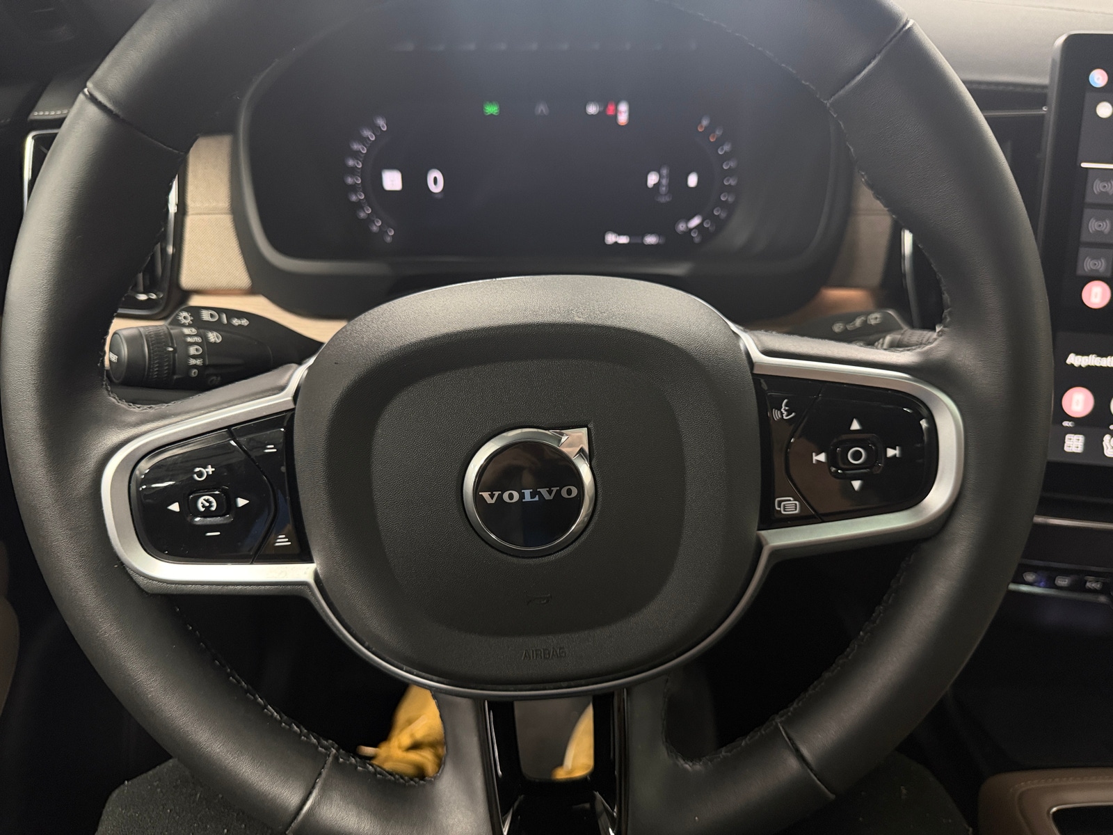 Thumbnail: 2026 Volvo XC90 - 4