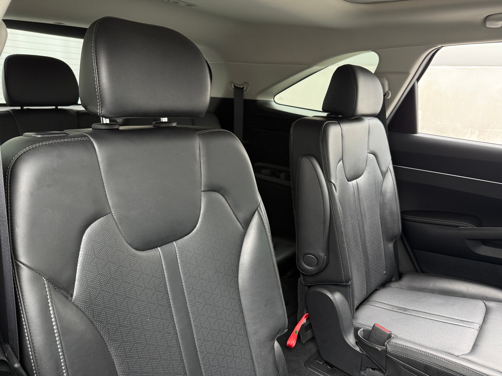 Thumbnail: 2023 Kia Sorento - 5