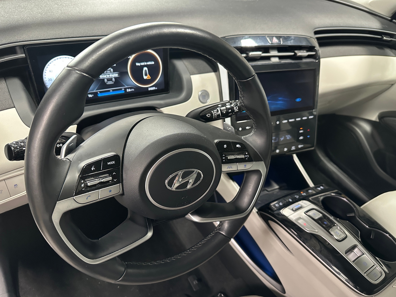 Thumbnail: 2022 Hyundai Tucson - 4