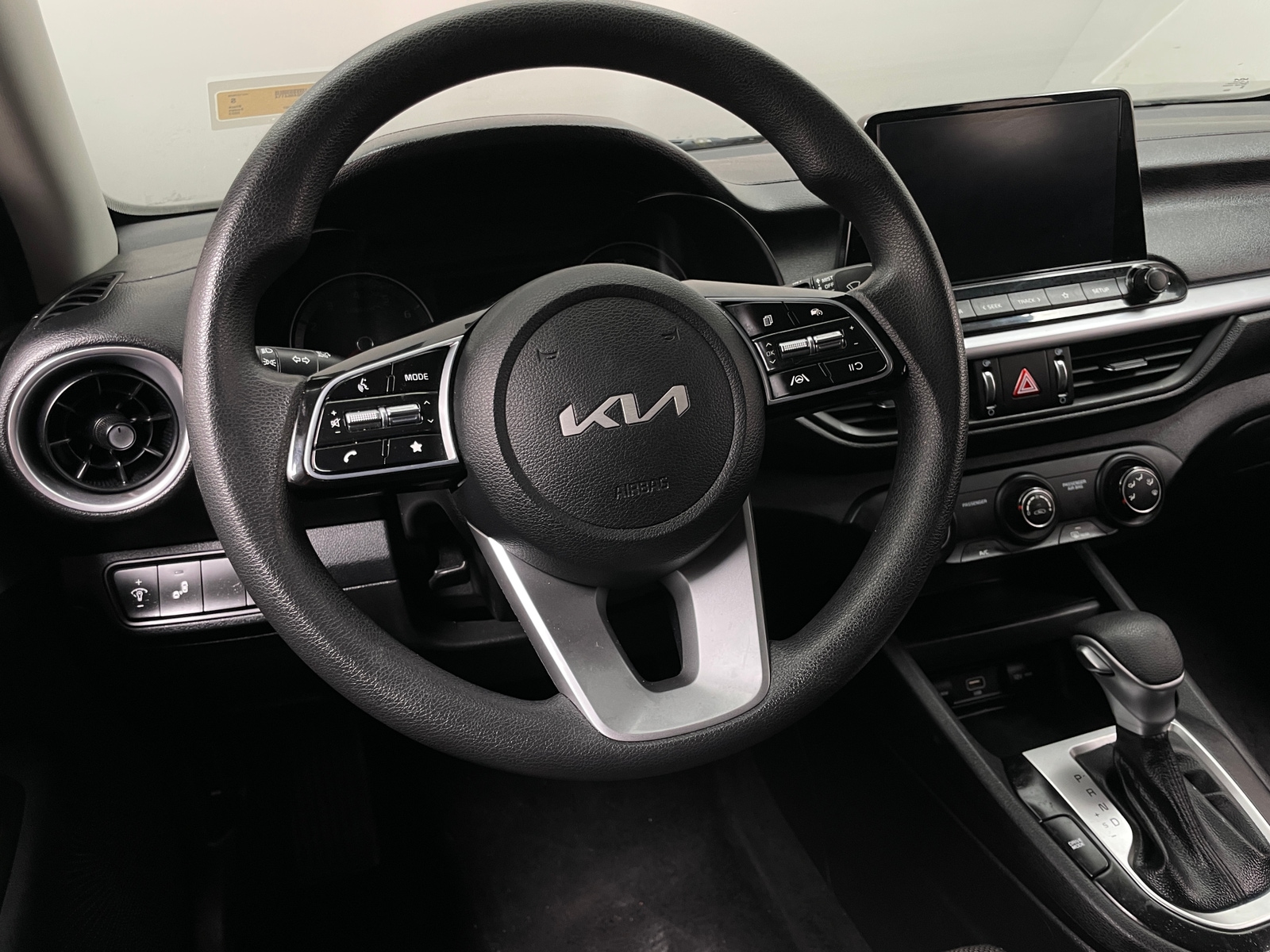 Thumbnail: 2023 Kia Forte - 5