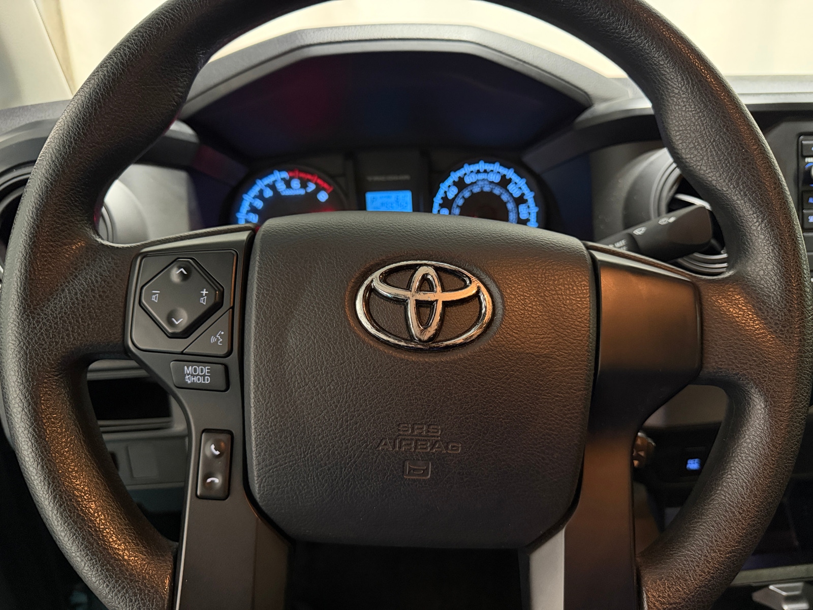 Thumbnail: 2017 Toyota Tacoma - 5
