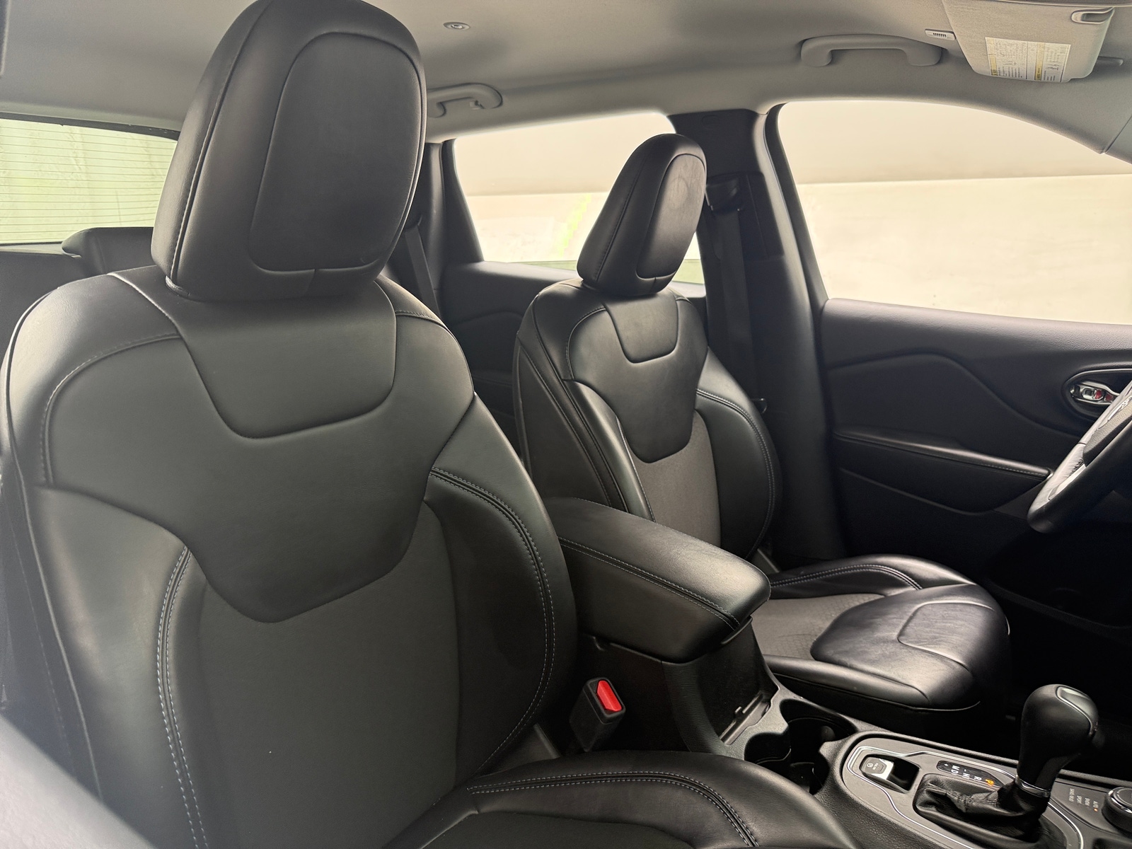 Thumbnail: 2019 Jeep Cherokee - 2