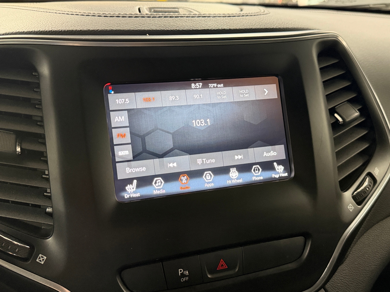 Thumbnail: 2019 Jeep Cherokee - 4
