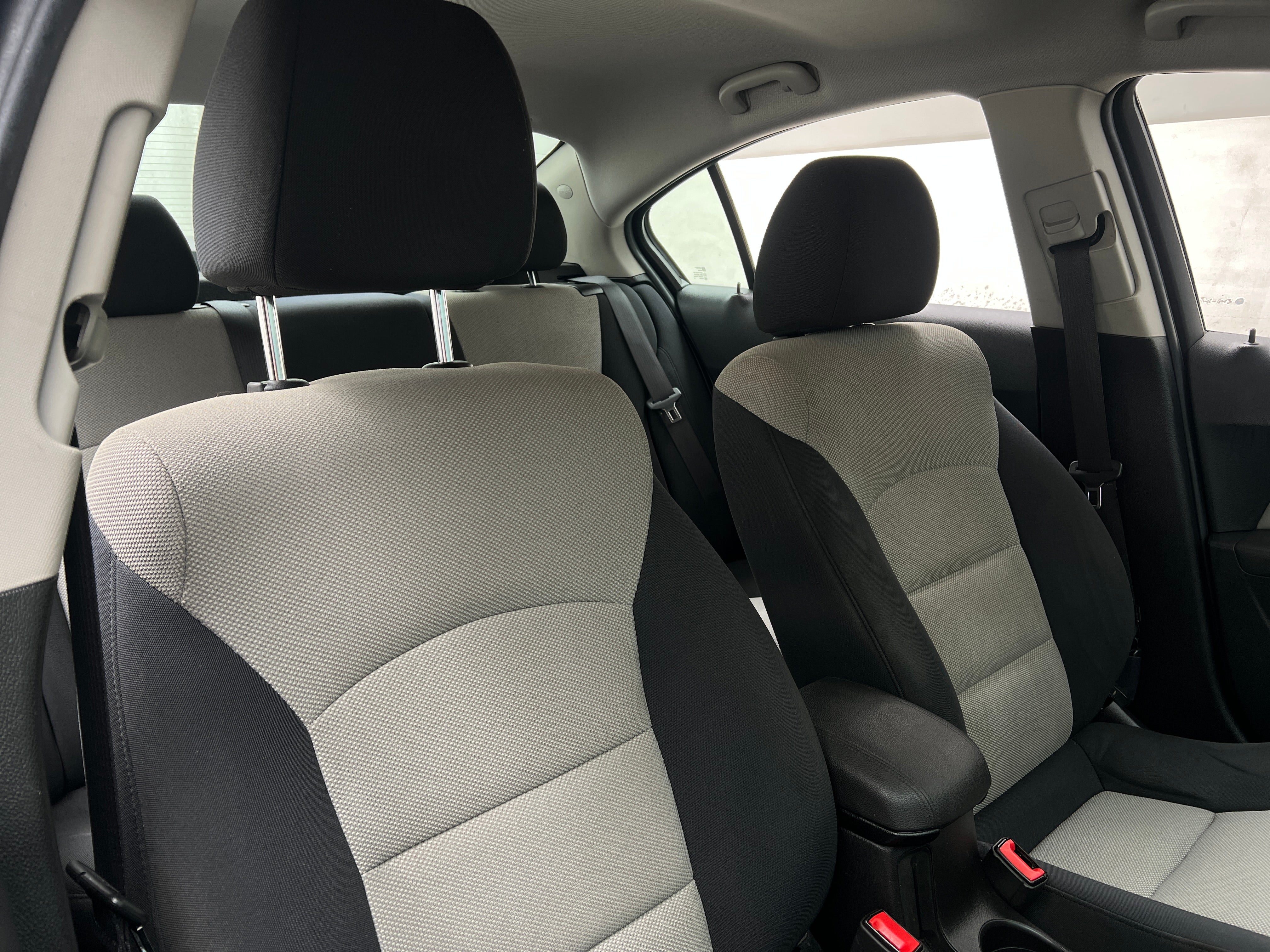 Used 2016 Chevrolet Cruze Limited LS with VIN 1G1PC5SH7G7153653 for sale in Pewaukee, WI