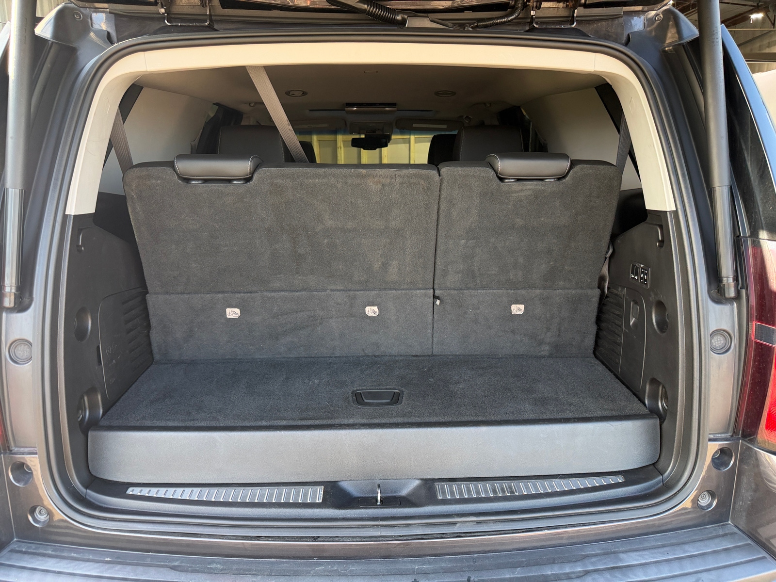 Thumbnail: 2018 Chevrolet Tahoe - 6