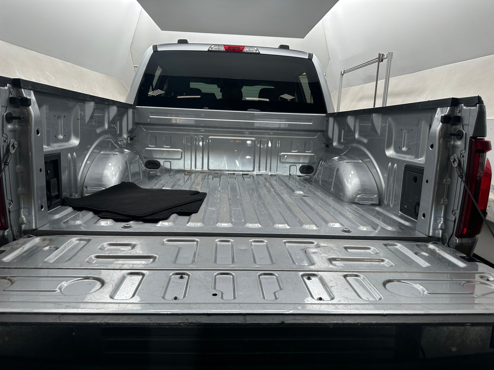 Thumbnail: 2024 Ford Econoline - 7