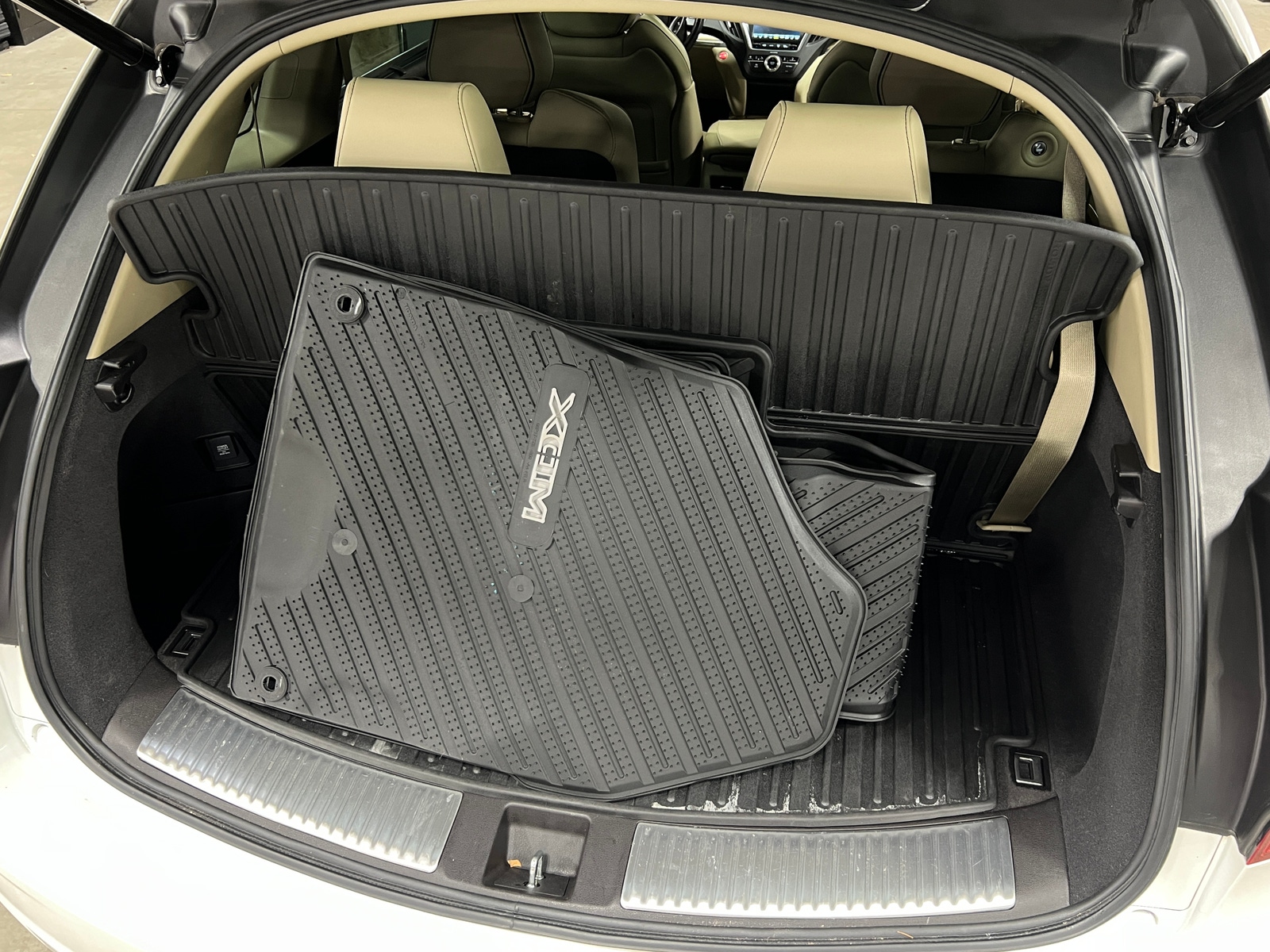 Thumbnail: 2020 Acura MDX - 6