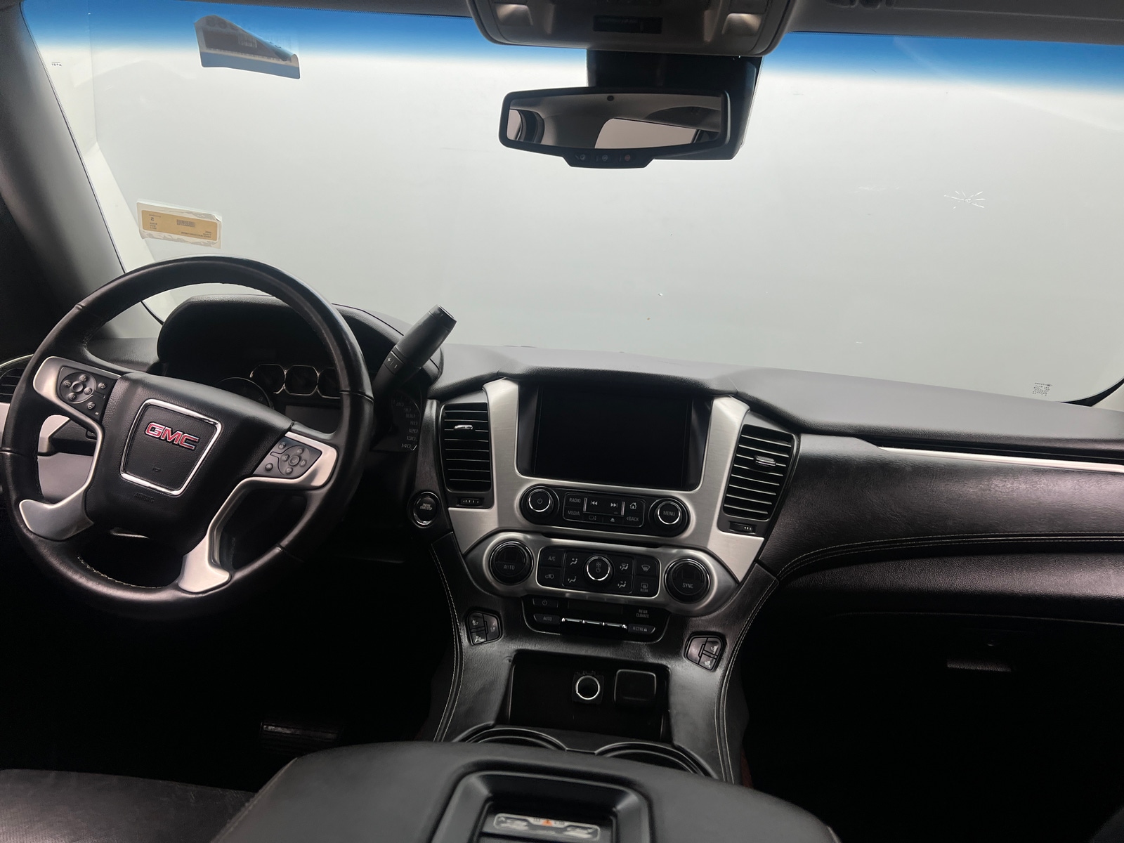 Thumbnail: 2017 GMC Yukon - 2