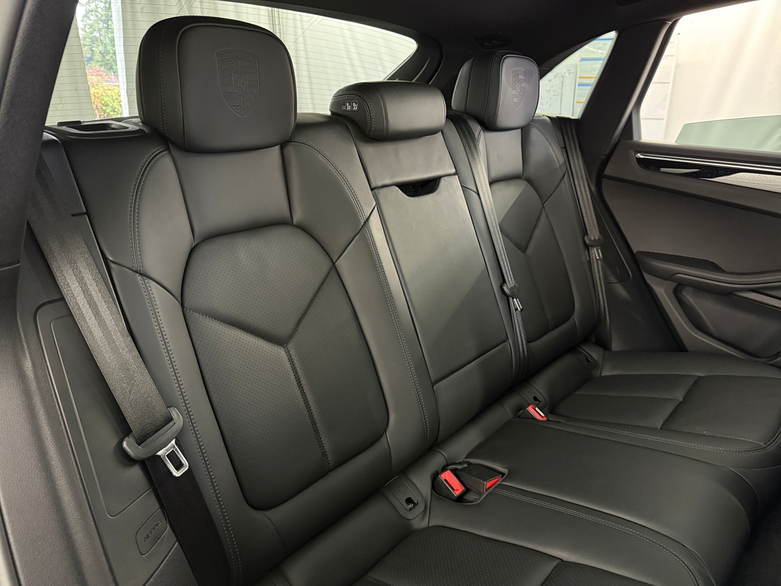 Thumbnail: 2020 Porsche Macan - 5