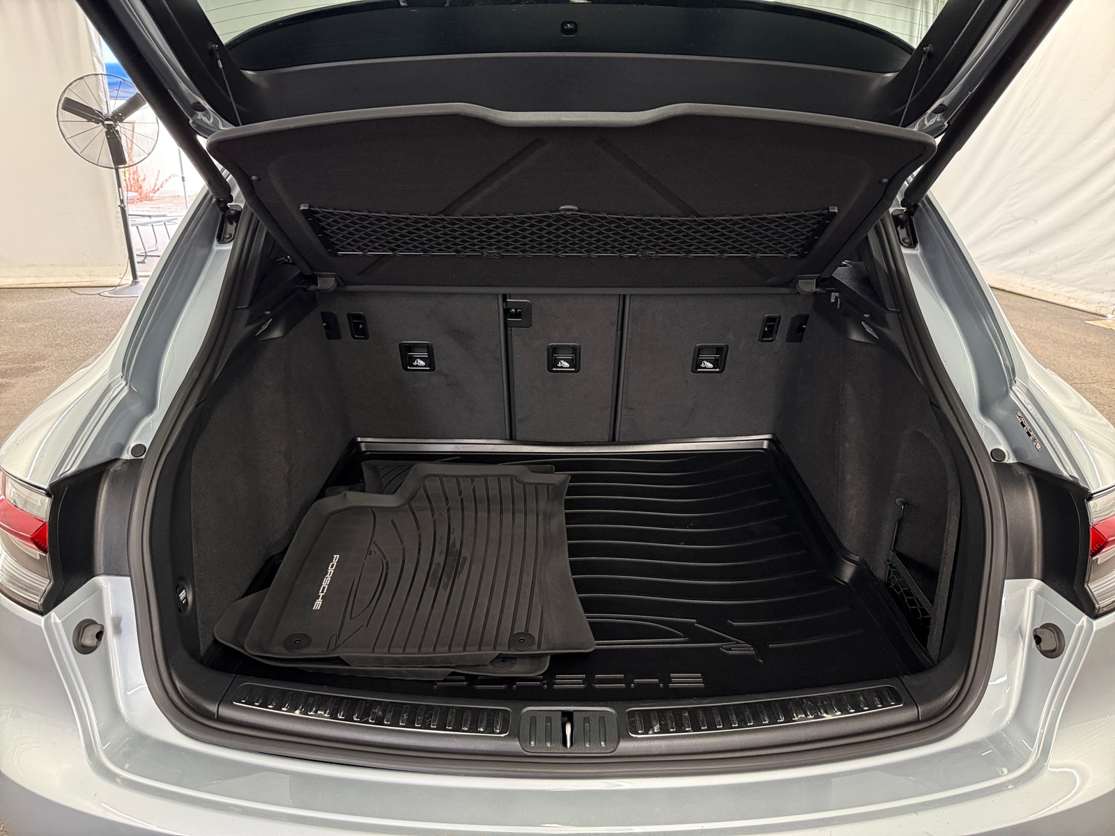 Thumbnail: 2020 Porsche Macan - 6