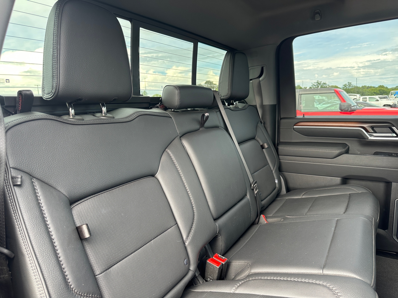Thumbnail: 2025 GMC Sierra 2500 - 5