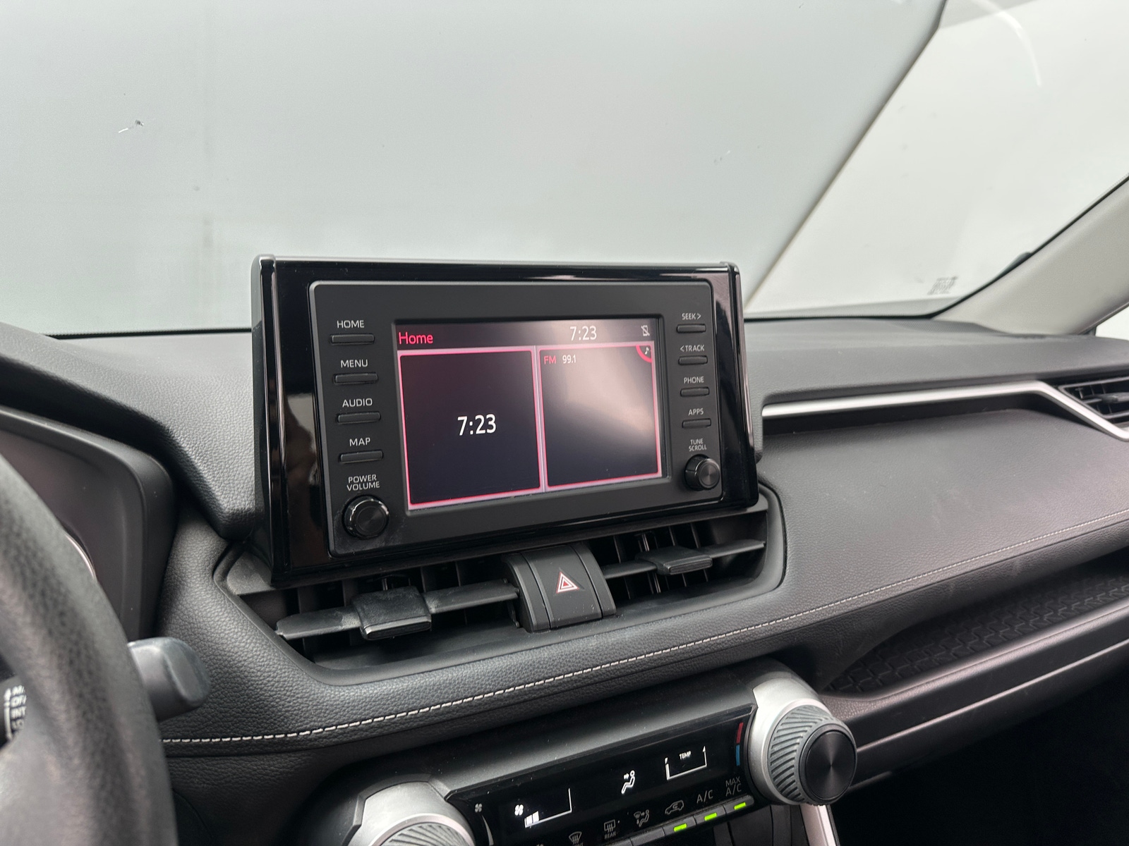 Thumbnail: 2019 Toyota RAV4 - 4