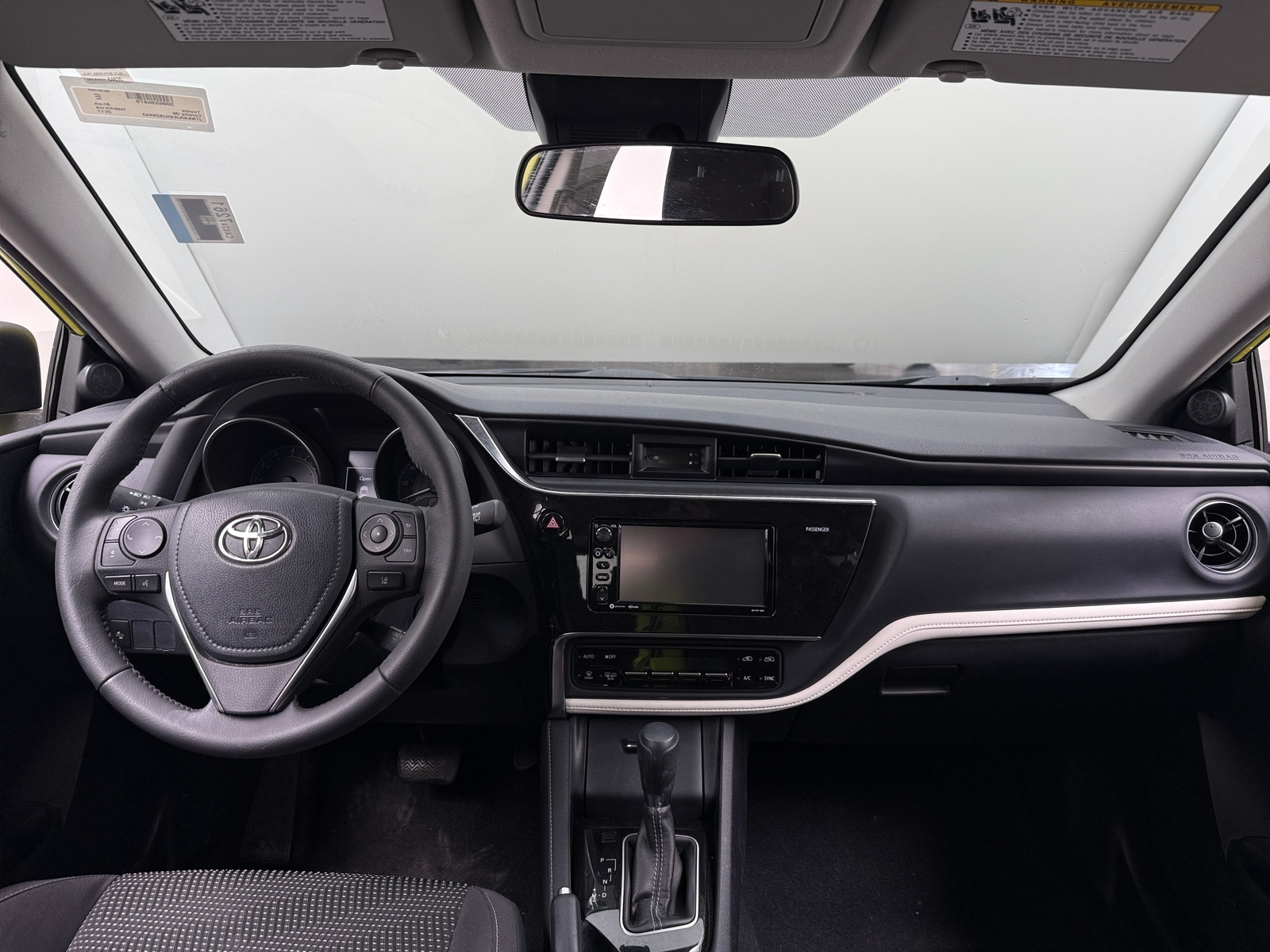 Thumbnail: 2017 Toyota Corolla iM - 3